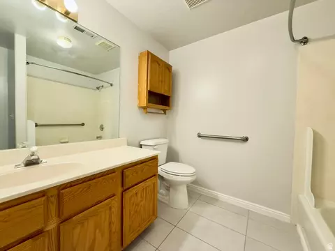 Bath - 1444 S 430 W #7, Orem, UT 84058 photo 2 of 6