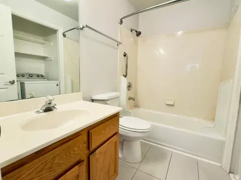 Bath - 1444 S 430 W #7, Orem, UT 84058 photo 1 of 6
