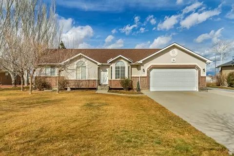 791 E Saddle Rd, Grantsville, UT 84029