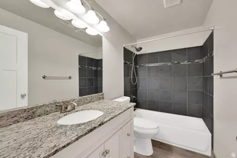 Bath - 1857 E Thunder Gulch Rd, Eagle Mountain, UT 84005 photo 6 of 6