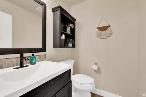Bath - 1857 E Thunder Gulch Rd, Eagle Mountain, UT 84005 photo 1 of 6