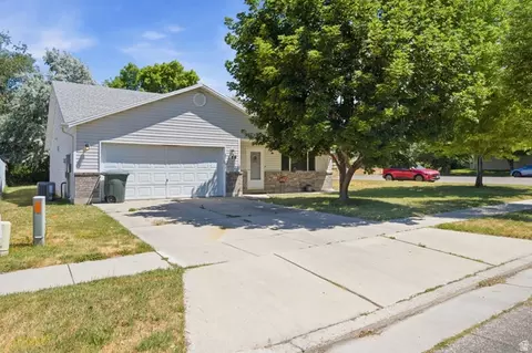 Exterior - 786 E 1500 N, Ogden, UT 84404 photo 1 of 4