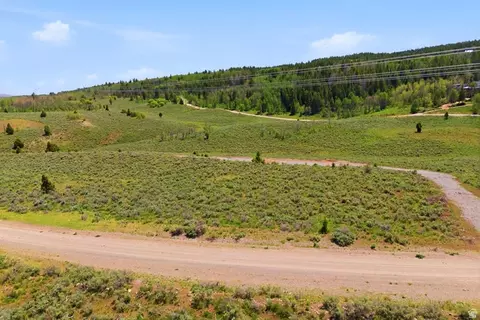 22902 E Deer Valley Dr, Palmyra, UT 84660 photo 6