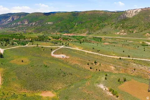 22902 E Deer Valley Dr, Palmyra, UT 84660 photo 3