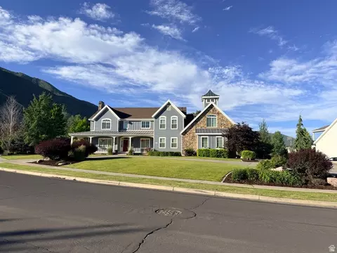 Exterior - 672 E Perry Holow Dr, Mapleton, UT 84664 photo 6 of 27