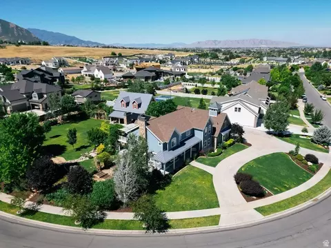 View/Area - 672 E Perry Holow Dr, Mapleton, UT 84664 photo 3 of 7