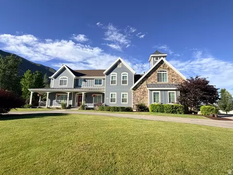 672 E Perry Holow Dr, Mapleton, UT 84664