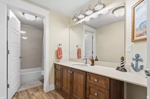 Bath - 672 E Perry Holow Dr, Mapleton, UT 84664 photo 6 of 6
