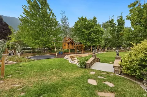 Exterior - 672 E Perry Holow Dr, Mapleton, UT 84664 photo 17 of 27