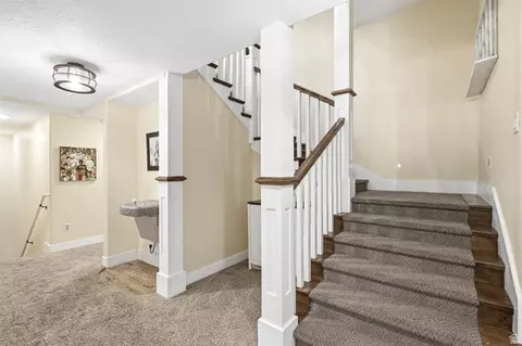 Entry Way - 672 E Perry Holow Dr, Mapleton, UT 84664 photo 4 of 8
