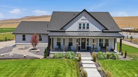 9590 W Point Lookout Dr, Tremonton, UT 84337