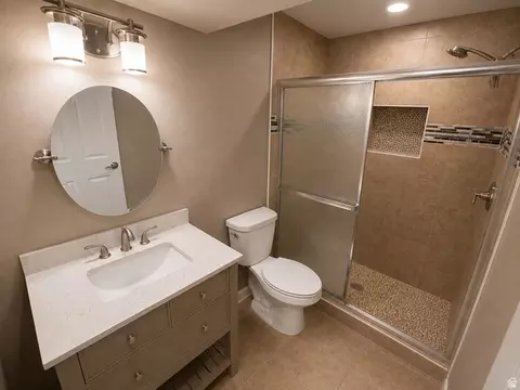 Bath - 149 E Crescent Pine Ln, Sandy, UT 84070 photo 4 of 4