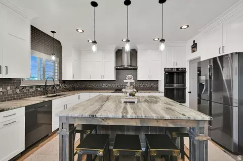 Kitchen - 643 S 4100 W, Ogden, UT 84404 photo 3 of 5