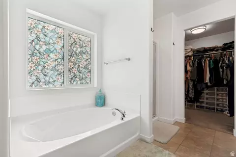 Bath - 751 N Plainsman Dr E, Spanish Fork, UT 84660 photo 2 of 3