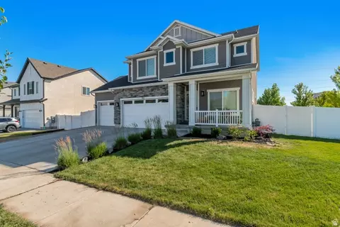 Exterior - 751 N Plainsman Dr E, Spanish Fork, UT 84660 photo 3 of 7