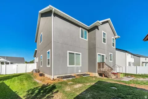 Exterior - 751 N Plainsman Dr E, Spanish Fork, UT 84660 photo 4 of 7