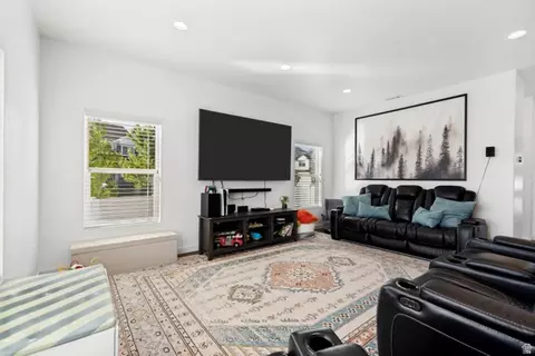 Living - 751 N Plainsman Dr E, Spanish Fork, UT 84660 photo 2 of 3