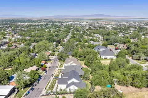 View/Area - 709 E 200 S, Centerville, UT 84014 photo 8 of 8