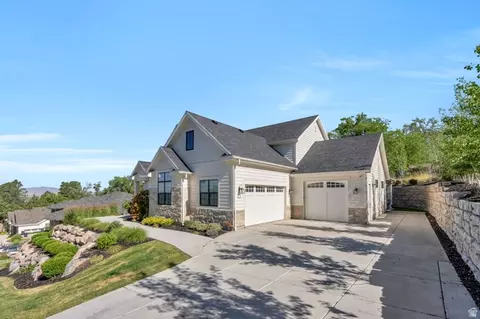 Exterior - 709 E 200 S, Centerville, UT 84014 photo 15 of 21