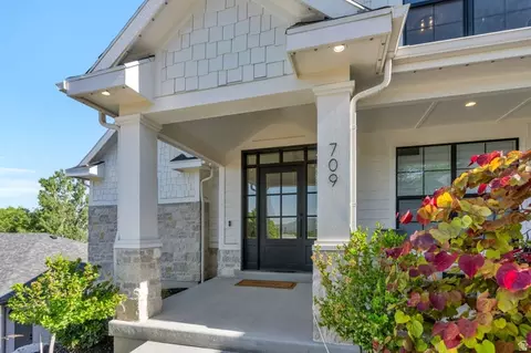 Exterior - 709 E 200 S, Centerville, UT 84014 photo 12 of 21