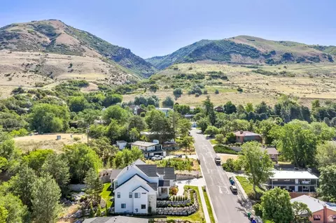 View/Area - 709 E 200 S, Centerville, UT 84014 photo 4 of 8