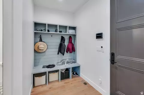 Entry Way - 709 E 200 S, Centerville, UT 84014 photo 1 of 5