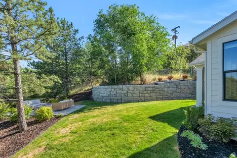 Exterior - 709 E 200 S, Centerville, UT 84014 photo 11 of 21