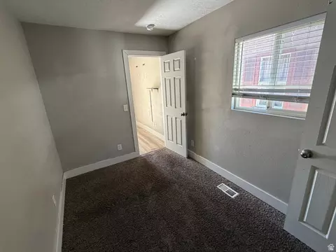 Bedroom - 2001 Jackson Ave, Ogden, UT 84401 photo 2 of 4