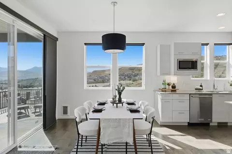 5039 Ambermont Dr W, Herriman, UT 84096