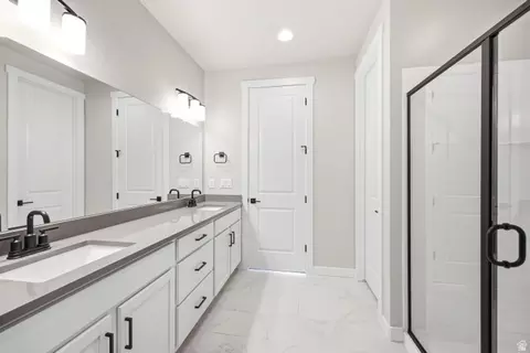 Bath - 764 W Marconi Way S, Murray, UT 84123 photo 2 of 3