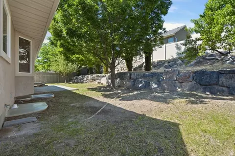 Exterior - 7721 N Ruby Valley Dr W, Eagle Mountain, UT 84005 photo 7 of 7