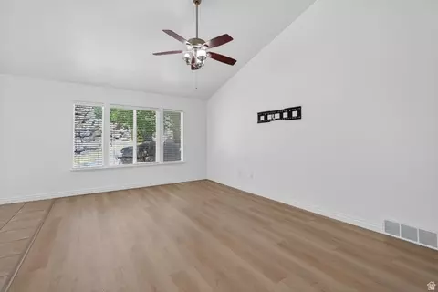 Living - 7721 N Ruby Valley Dr W, Eagle Mountain, UT 84005 photo 4 of 5