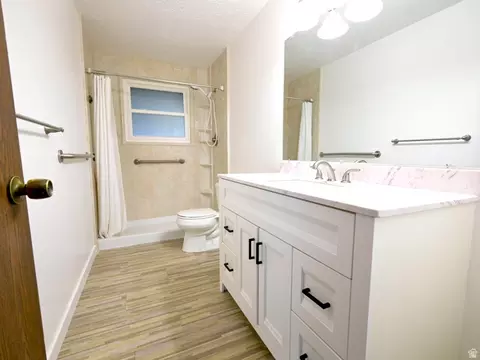 Bath - 1634 E 13th St S, Ogden, UT 84404 photo 2 of 5