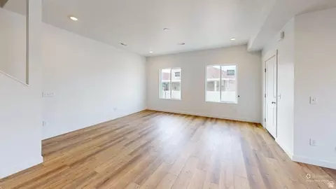 Living - 755 N Pheasantbrook Dr #3D, Centerville, UT 84014 photo 5 of 5