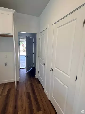Entry Way - 785 N Pheasantbrook Cir #3A, Centerville, UT 84014 photo 2 of 5