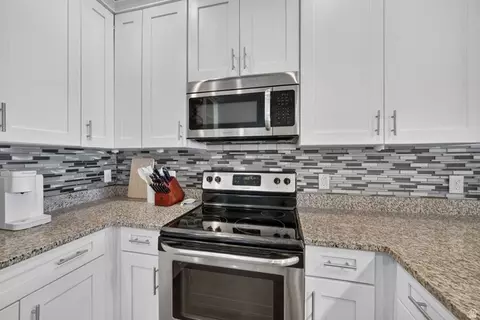 Kitchen - 635 E 380 N, Vineyard, UT 84059 photo 3 of 3