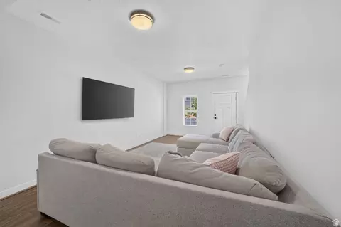 Living - 635 E 380 N, Vineyard, UT 84059 photo 2 of 3