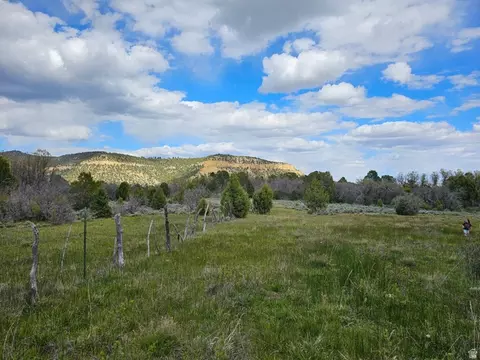 2090 Mount, Carmel, UT 84755 photo 11