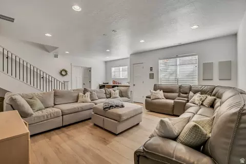 Living - 496 E 1200 N, Mapleton, UT 84664 photo 5 of 6