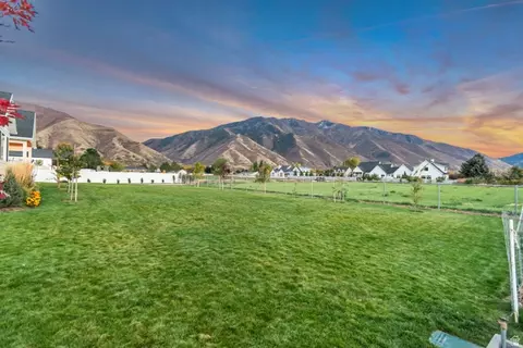 Exterior - 496 E 1200 N, Mapleton, UT 84664 photo 5 of 21