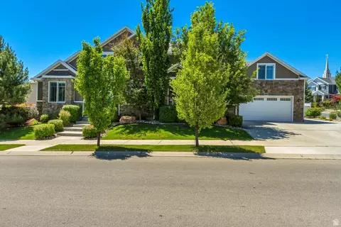 3961 W Coastal Dune Dr, South Jordan, UT 84009