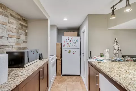 Kitchen - 90 W 7500 S, Midvale, UT 84047 photo 2 of 3