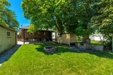 Exterior - 90 W 7500 S, Midvale, UT 84047 photo 3 of 7