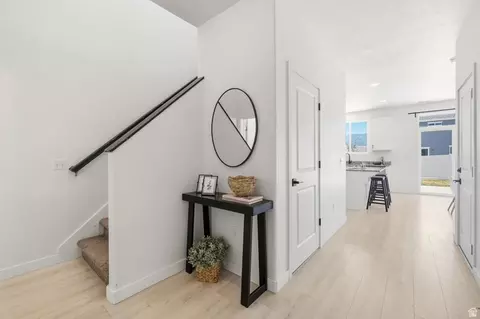 Entry Way - 1706 W Parkview Dr, Syracuse, UT 84075 photo 1 of 2