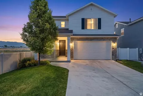 1706 W Parkview Dr, Syracuse, UT 84075