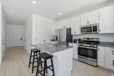 Other - 1706 W Parkview Dr, Syracuse, UT 84075 photo 4 of 6