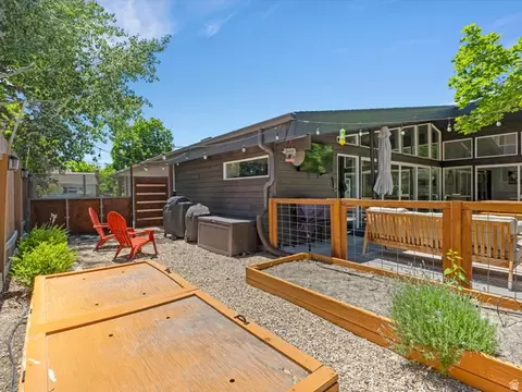 Exterior - 1925 E Osage Orange Ave S, Holladay, UT 84124 photo 4 of 4