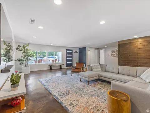 Living - 1925 E Osage Orange Ave S, Holladay, UT 84124 photo 2 of 3