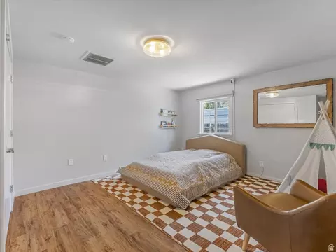 Bedroom - 1925 E Osage Orange Ave S, Holladay, UT 84124 photo 4 of 4