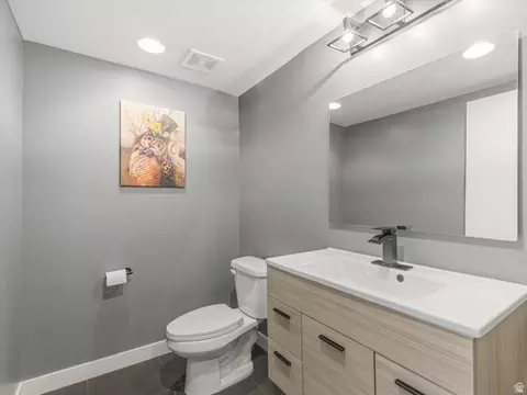 Bath - 1925 E Osage Orange Ave S, Holladay, UT 84124 photo 4 of 4